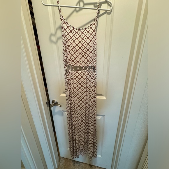 Manaola dress.  Size small.  Excellent condition. - Picture 2 of 3